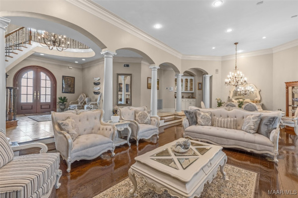 9861 WYNCREST Circle