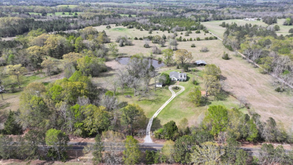 1522 W Old Hayneville Road