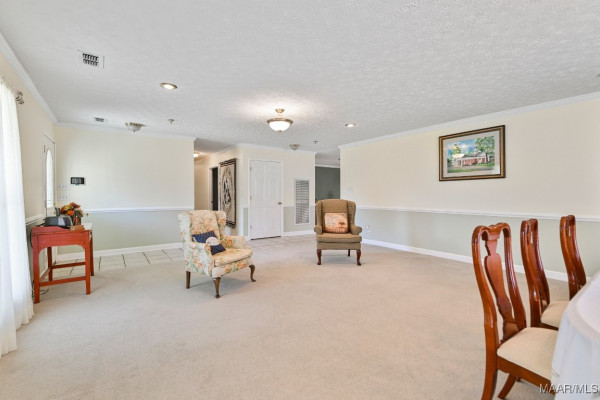 1522 W Old Hayneville Road