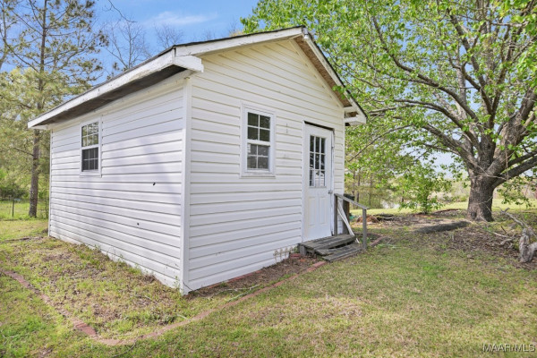 1522 W Old Hayneville Road