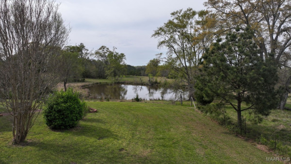 1522 W Old Hayneville Road