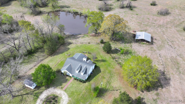1522 W Old Hayneville Road
