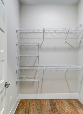 4549 Broadwick Street