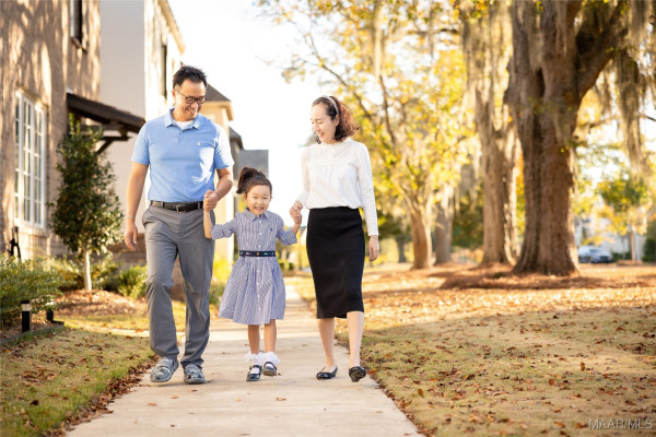 4549 Broadwick Street