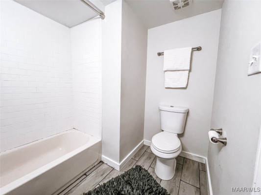 546 W 4th Street