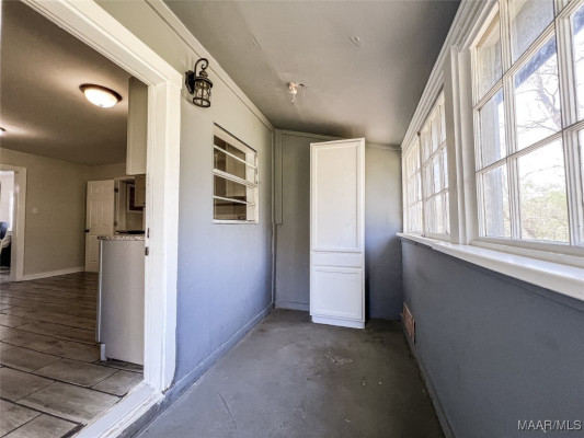 546 W 4th Street