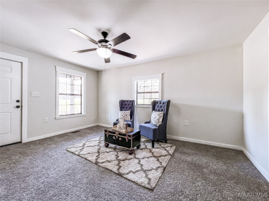 546 W 4th Street