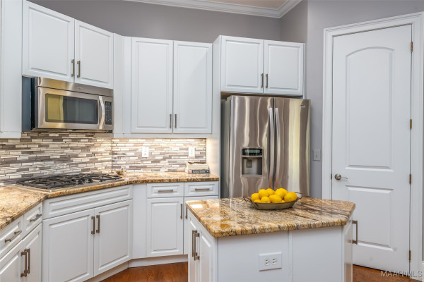 9533 FENDALL HALL Circle