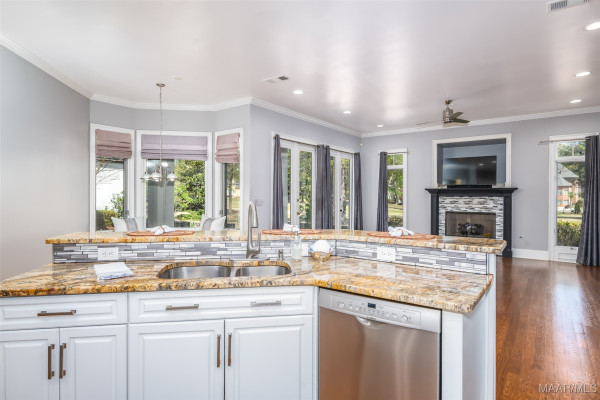 9533 FENDALL HALL Circle