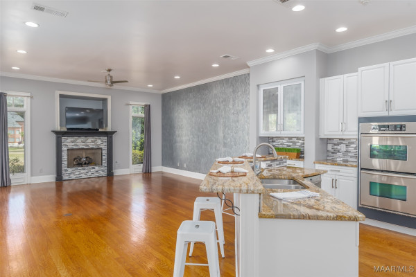 9533 FENDALL HALL Circle