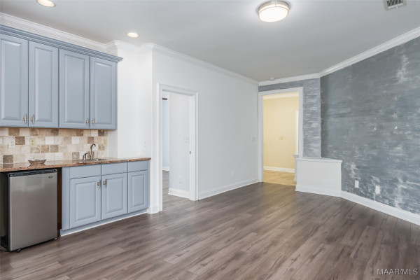 9533 FENDALL HALL Circle