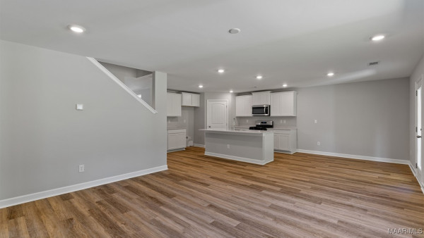 5954 Cunningham Trail