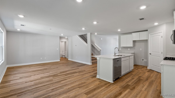 5954 Cunningham Trail