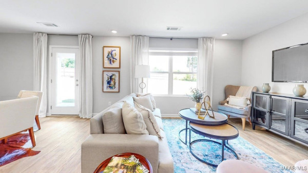 5958 Cunningham Trail