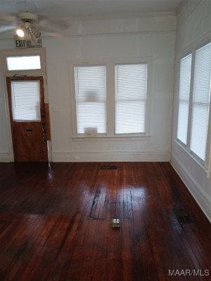 1813 W 3rd Street