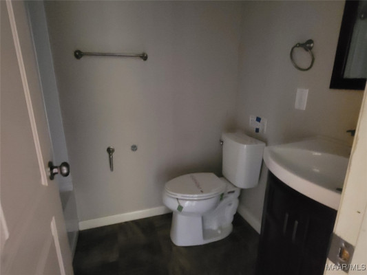 2225 Dexter Road