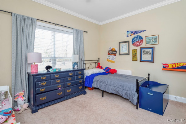 6 FAIRWAY Drive