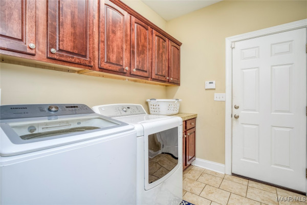 6 FAIRWAY Drive