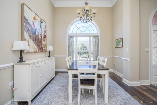 6 FAIRWAY Drive