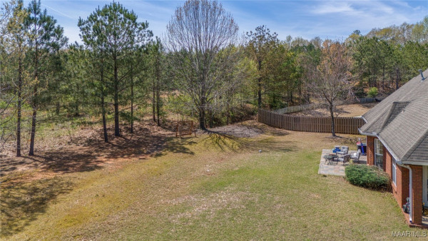 6 FAIRWAY Drive