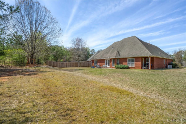 6 FAIRWAY Drive