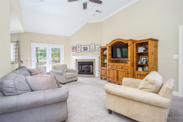 6 FAIRWAY Drive