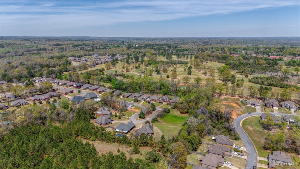 6 FAIRWAY Drive