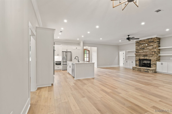 1150 Southern Hills Drive