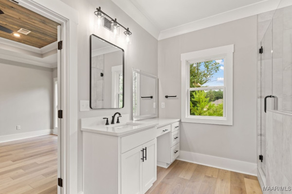 1150 Southern Hills Drive