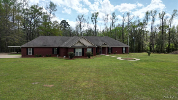 6157 Highway 143 .