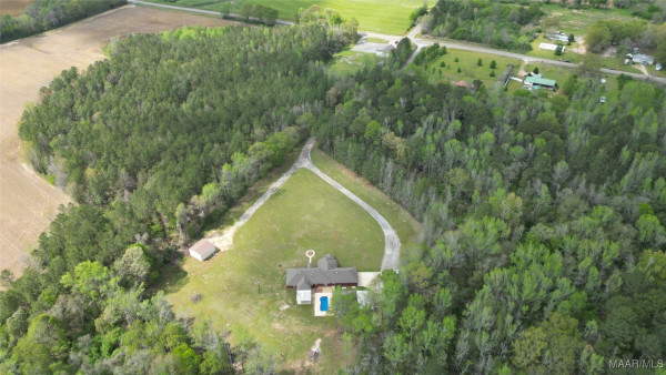 6157 Highway 143 .