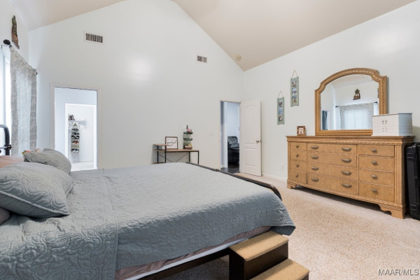 1712 Honeysuckle Ridge Drive