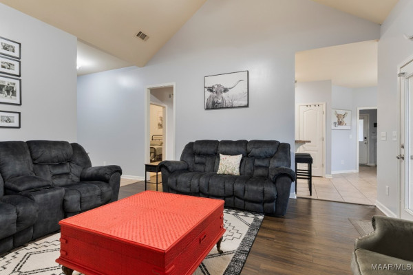 1712 Honeysuckle Ridge Drive