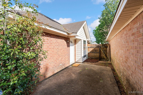 4344 Hillside Oaks .