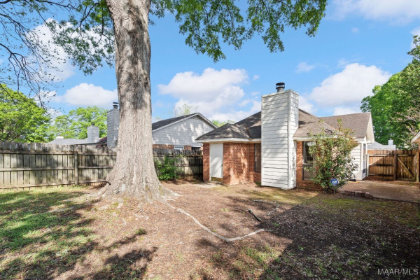4344 Hillside Oaks .