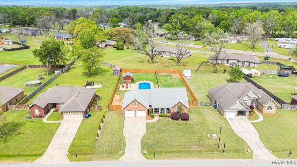 64 Curlee Way