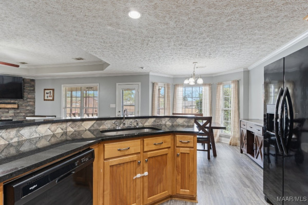 64 Curlee Way