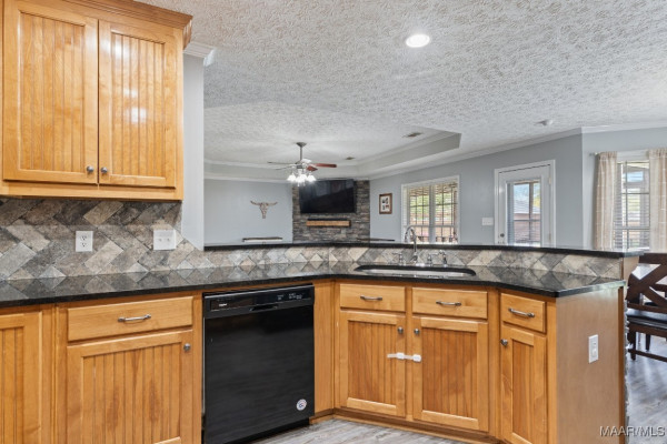 64 Curlee Way