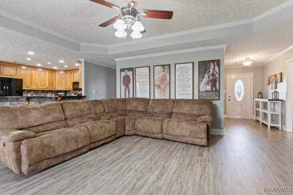64 Curlee Way
