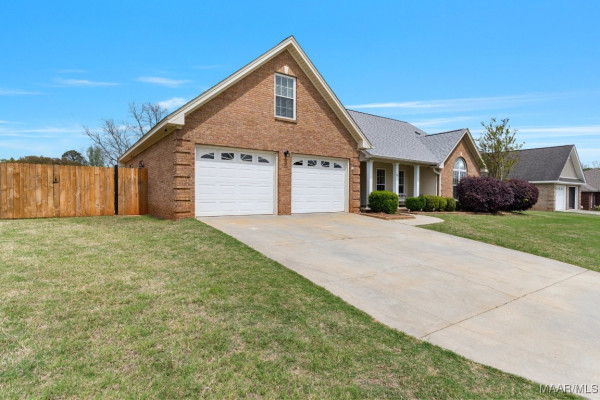 64 Curlee Way