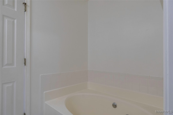 516 Moorfield Lane
