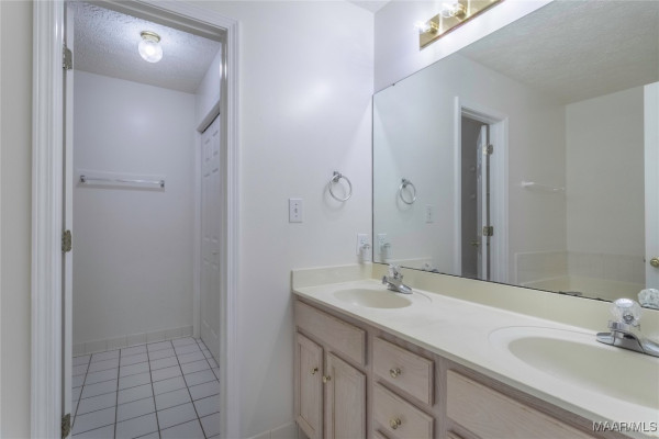 516 Moorfield Lane