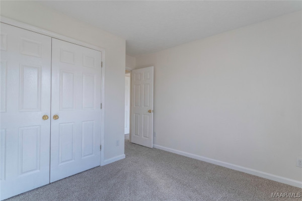 516 Moorfield Lane