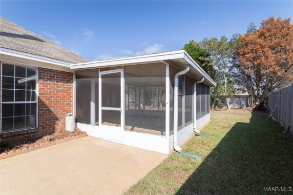516 Moorfield Lane