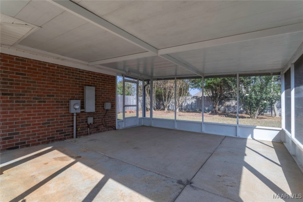 516 Moorfield Lane