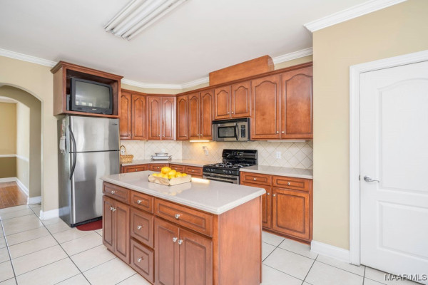 1590 Emerald Mountain Parkway