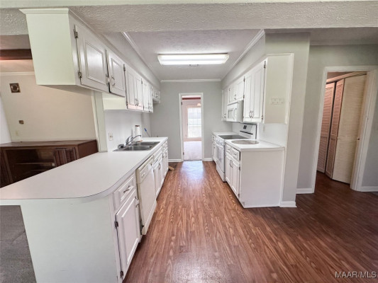 801 Noble Road