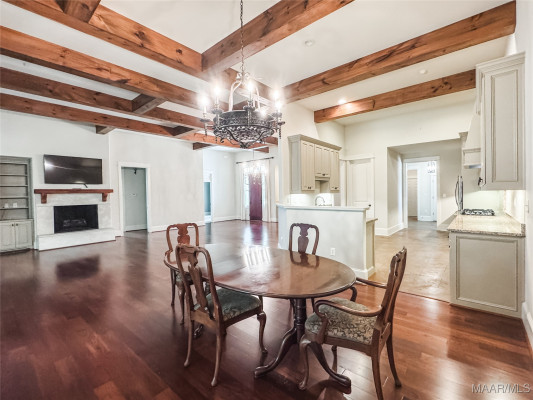 3420 OAK GROVE Circle