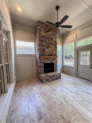 3420 OAK GROVE Circle