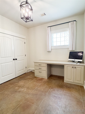 3420 OAK GROVE Circle